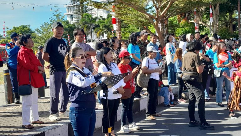 Pawai Bocah Minahasa Meriah, Bunda PAUD Tekankan Pentingnya Kepercayaan Diri dan Karakter Anak