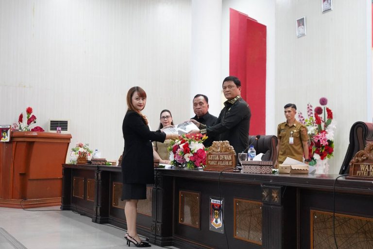 Bupati dan Wakil Bupati Minahasa Hadiri Rapat Paripurna DPRD dipimpin Ketua Wolayan