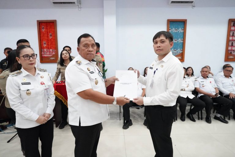 LANTIK 56 PEJABAT ESELON III DAN IV, BUPATI MINAHASA TEKANKAN INTEGRITAS DAN PELAYANAN PUBLIK